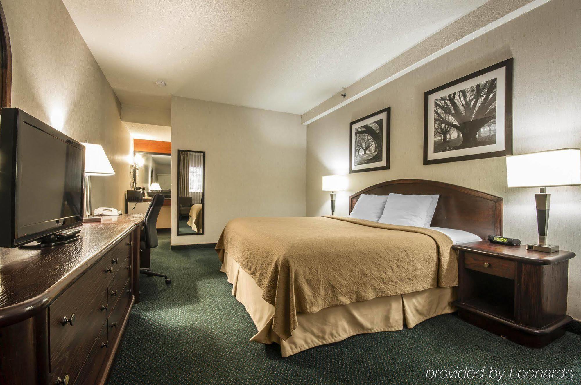 Art Infiniti Hotel Pitt Meadows Exterior foto