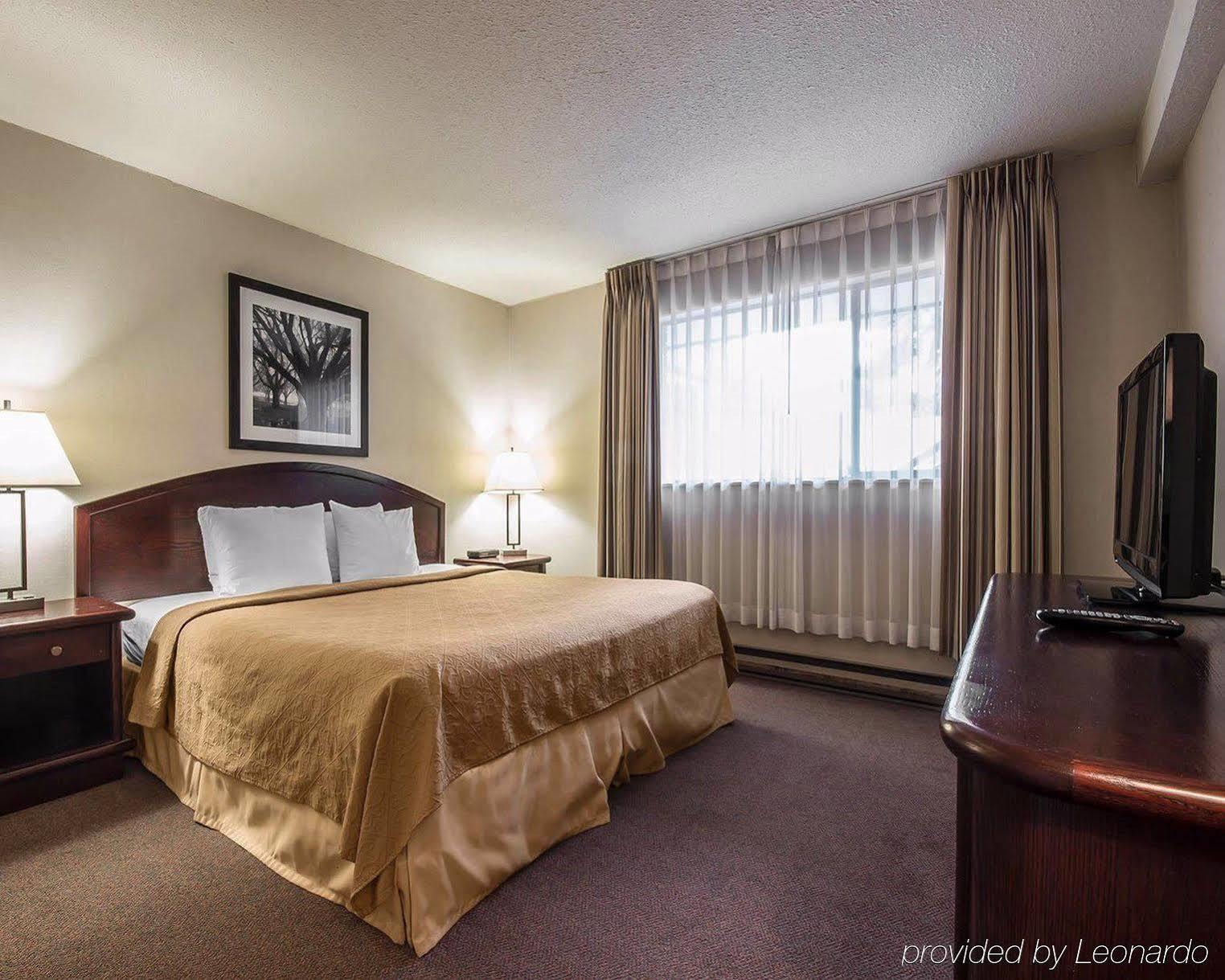 Art Infiniti Hotel Pitt Meadows Exterior foto