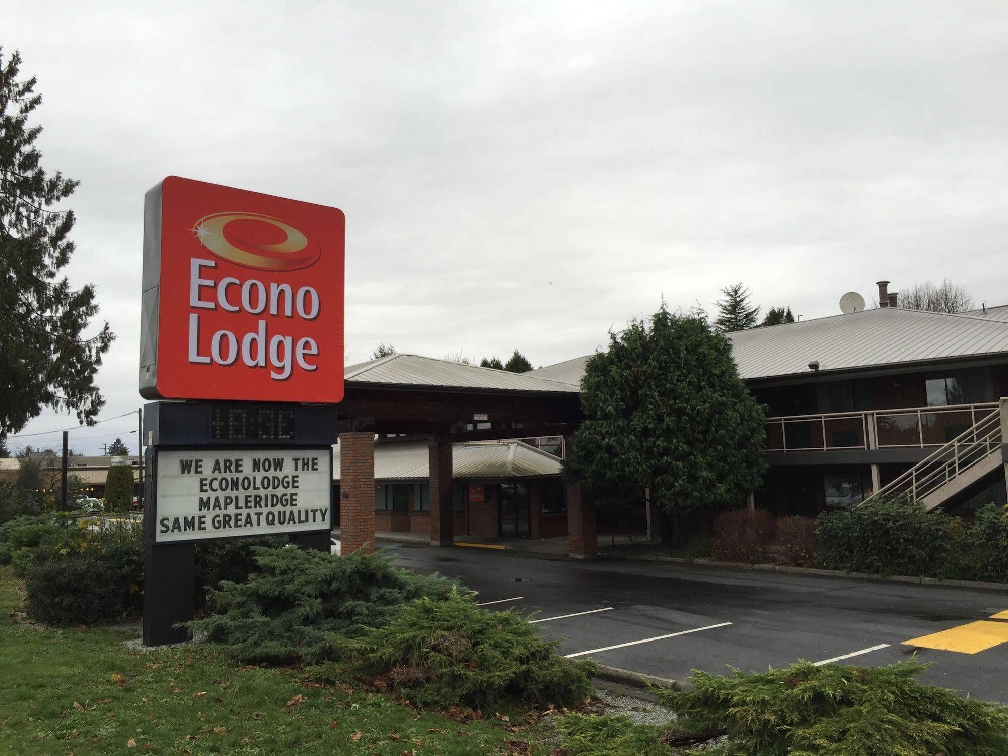 Art Infiniti Hotel Pitt Meadows Exterior foto